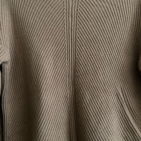 Babaton sweater - Picture 3 of 3